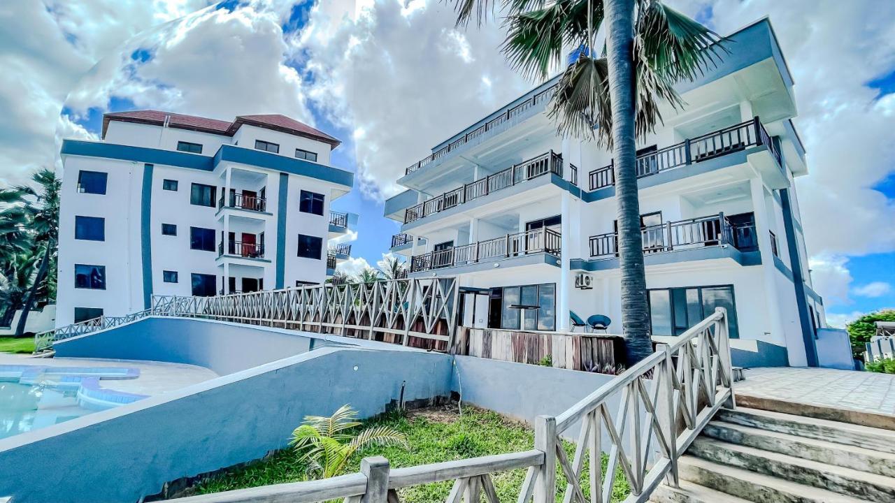 Majula Boutique Hotel Серекунда Екстериор снимка
