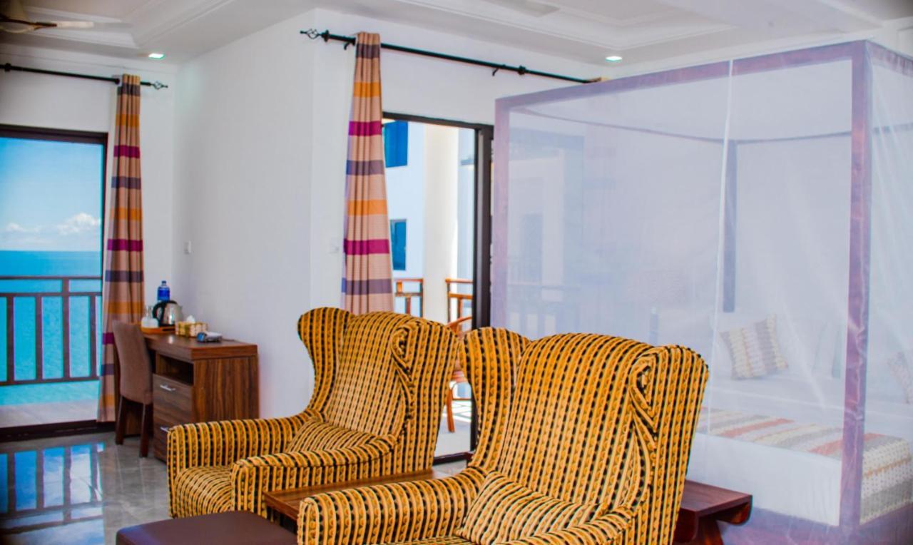 Majula Boutique Hotel Серекунда Екстериор снимка